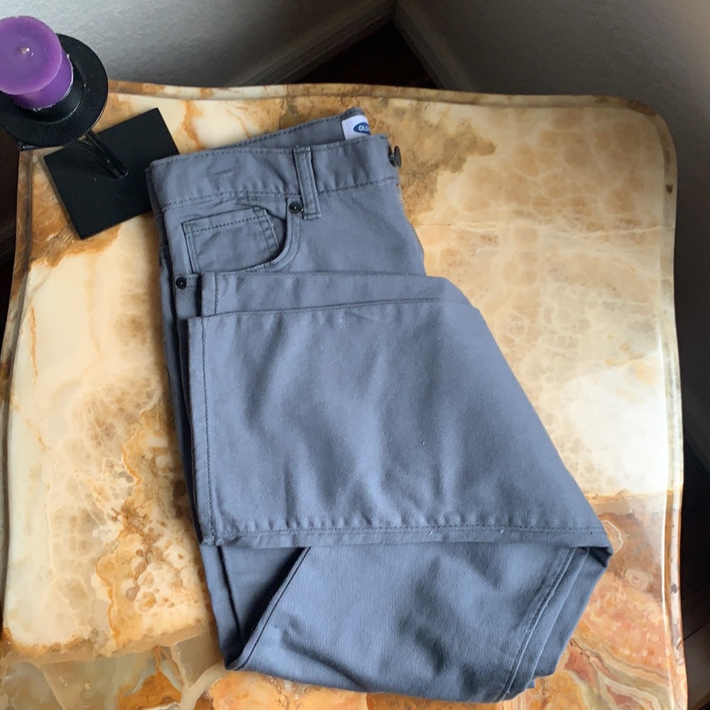 Old Navy gray skinny fit pants. Boys size 14